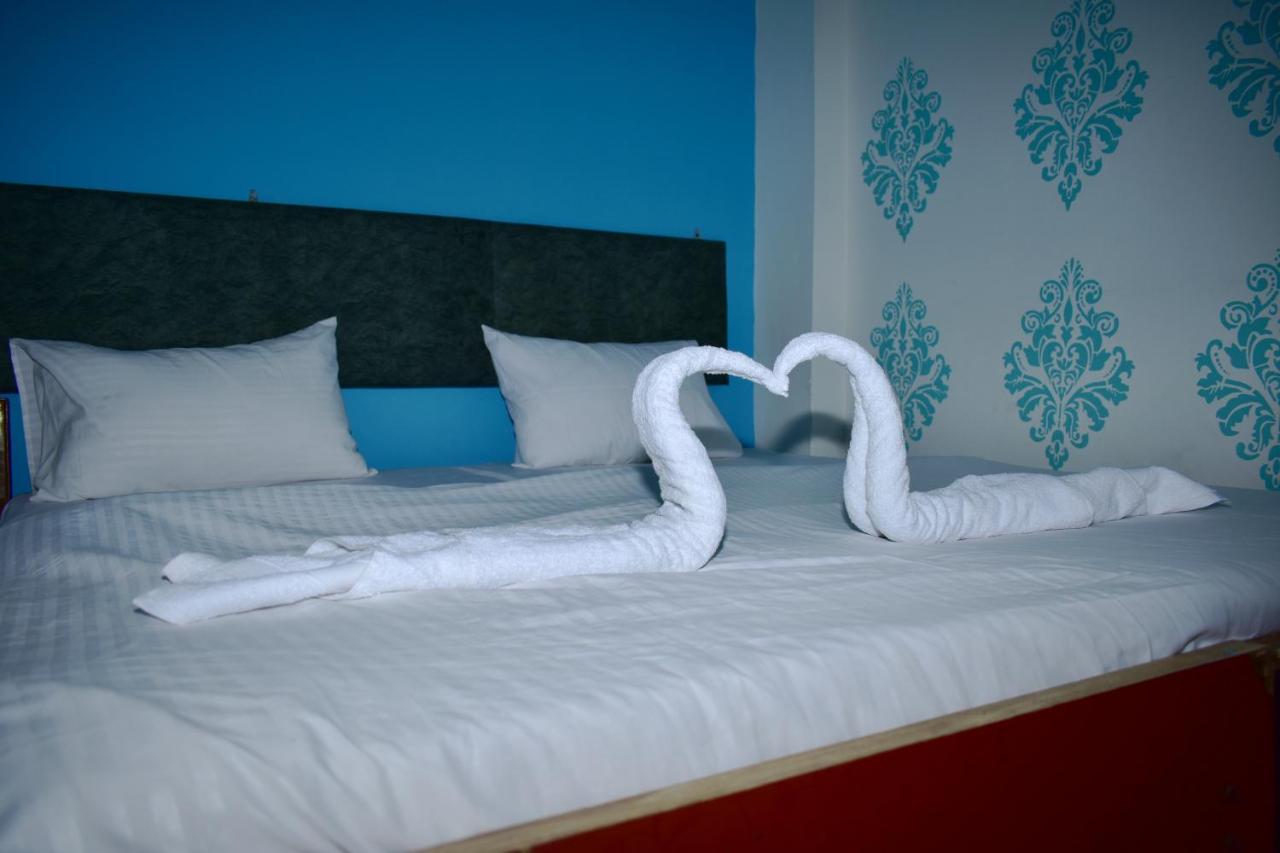 Sandhya Guest House Varanasi Near Ganga River Bagian luar foto
