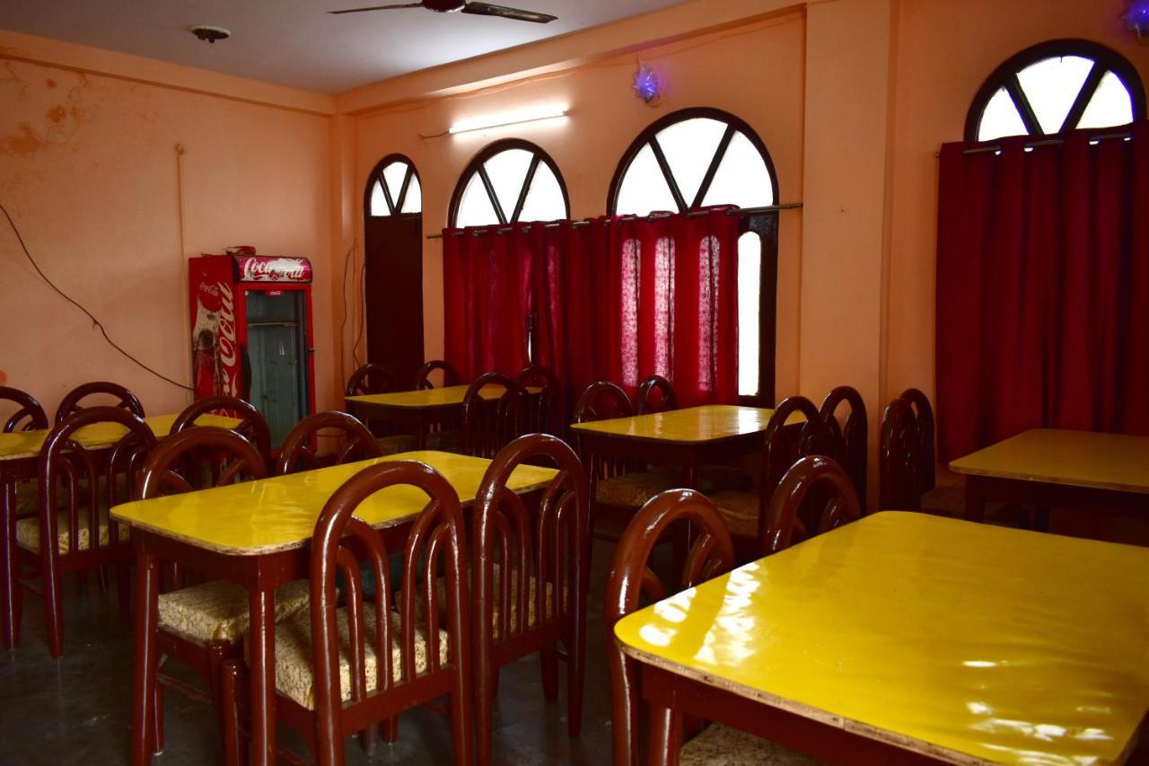 Sandhya Guest House Varanasi Near Ganga River Bagian luar foto