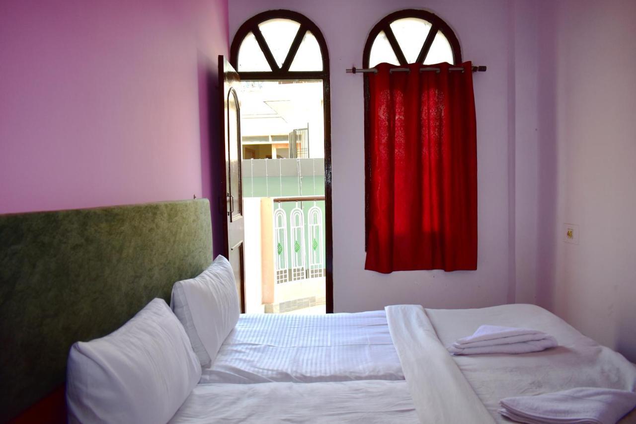 Sandhya Guest House Varanasi Near Ganga River Bagian luar foto