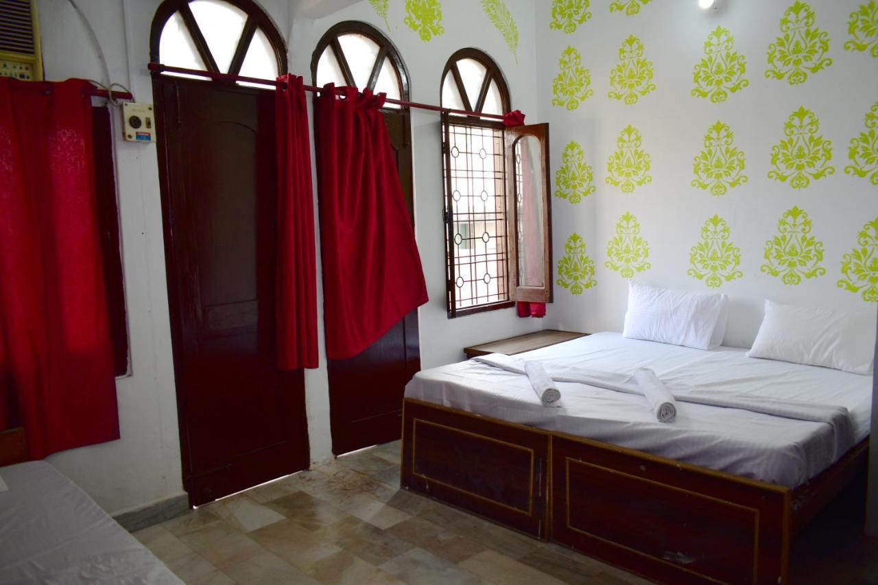 Sandhya Guest House Varanasi Near Ganga River Bagian luar foto