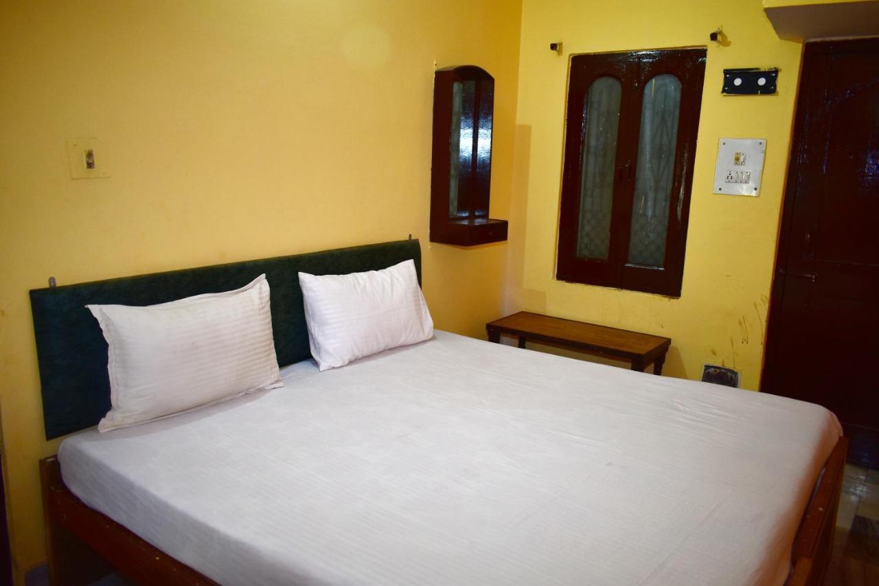 Sandhya Guest House Varanasi Near Ganga River Bagian luar foto