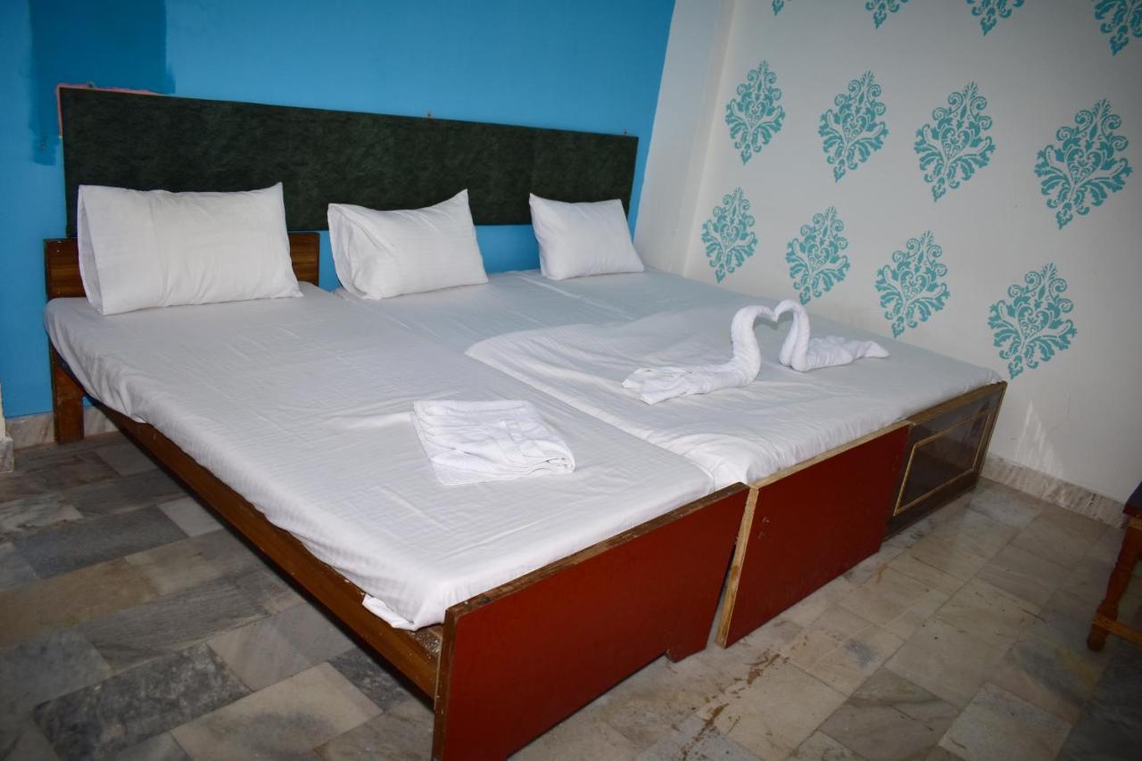 Sandhya Guest House Varanasi Near Ganga River Bagian luar foto