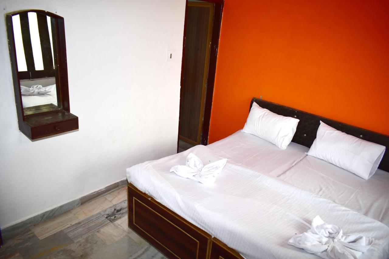 Sandhya Guest House Varanasi Near Ganga River Bagian luar foto