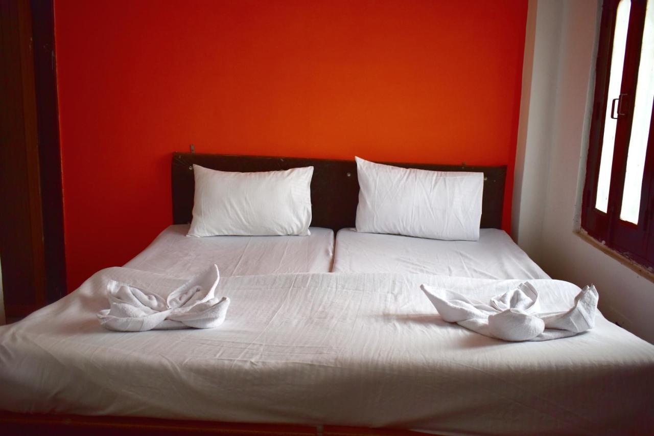 Sandhya Guest House Varanasi Near Ganga River Bagian luar foto