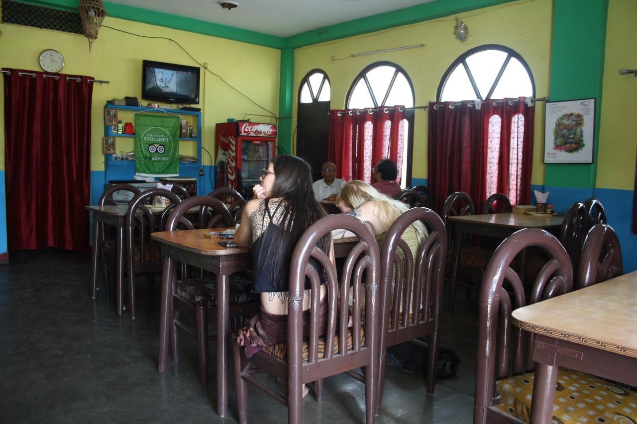 Sandhya Guest House Varanasi Near Ganga River Bagian luar foto